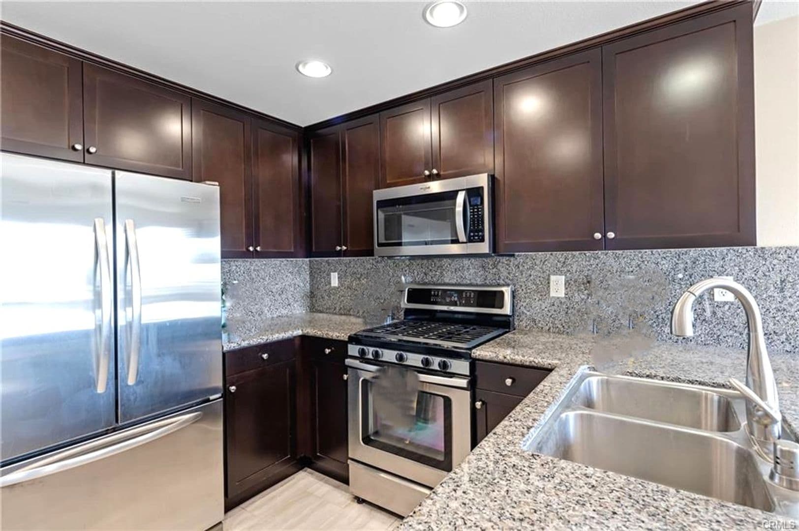 Hawthorne Condo: 13024 Union Avenue #301