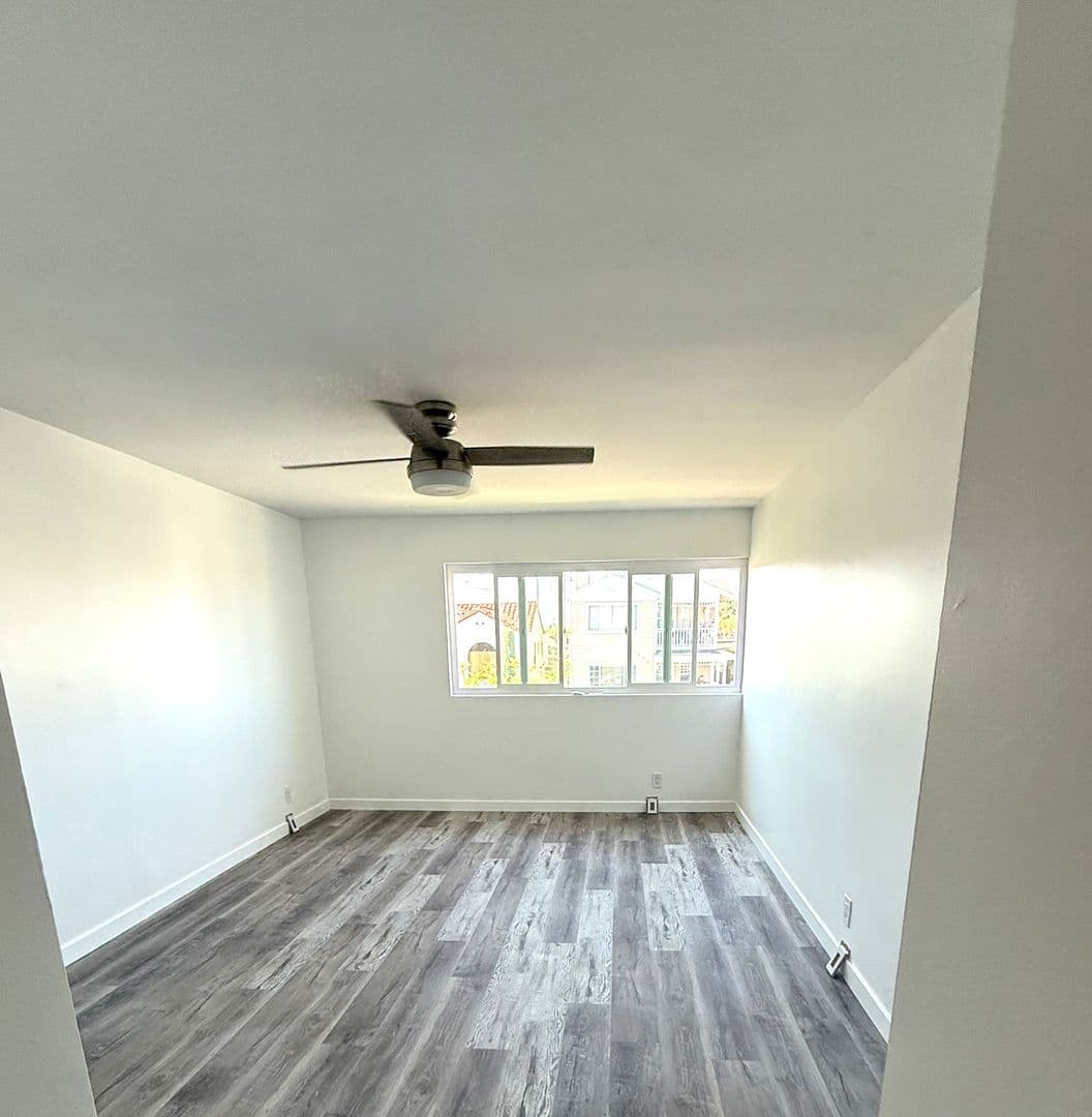 San Pedro Apartment: 953 18th Street