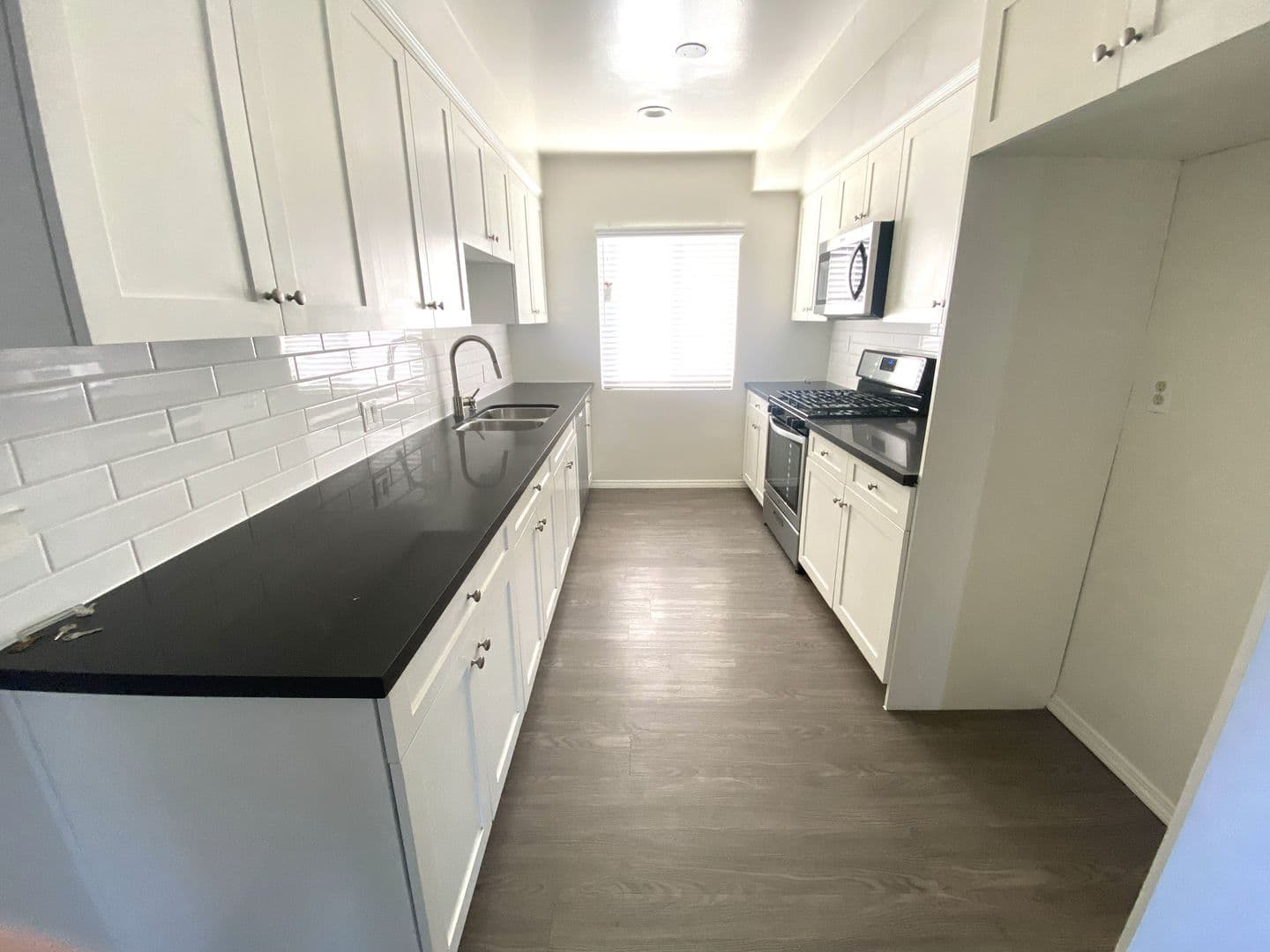 Hawthorne Apartment: 4821 W. 117th Street