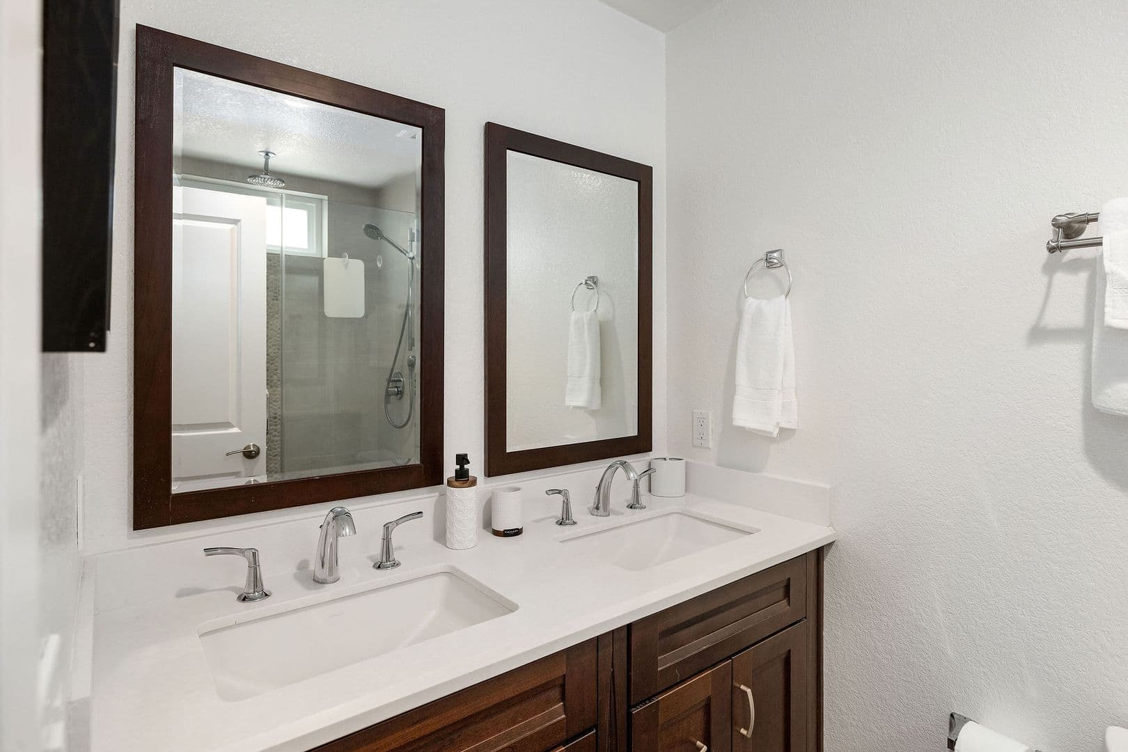 Hermosa Beach House: 49 15th Street #A