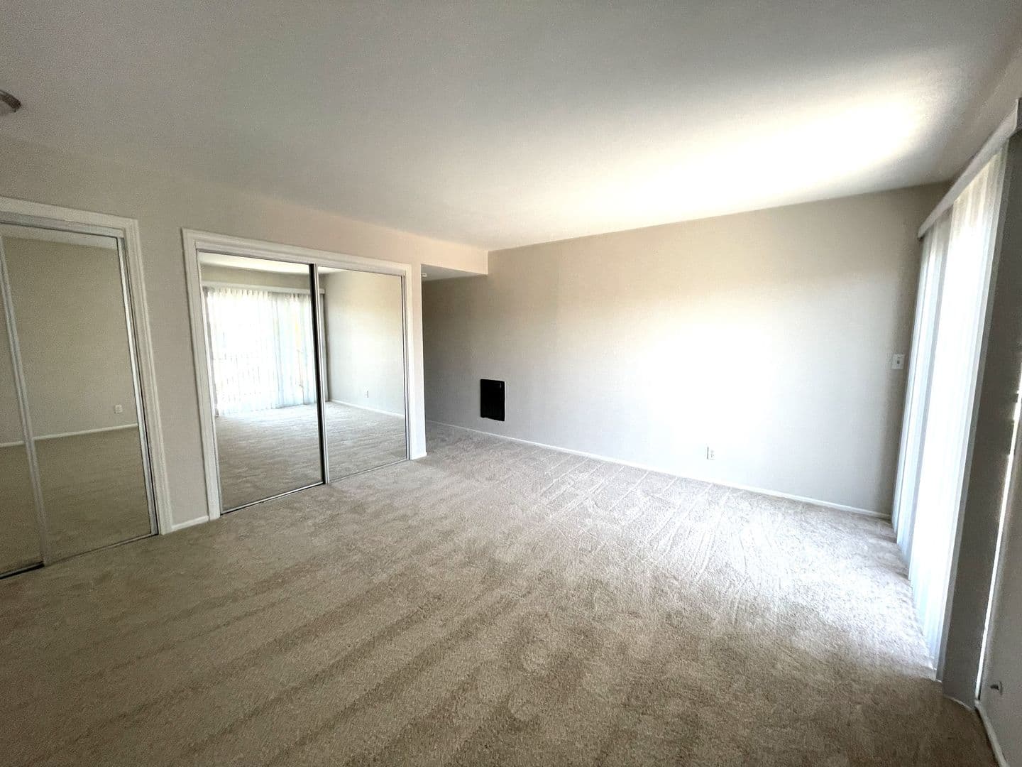 Redondo Beach Apartment: 2910 Aviation Place