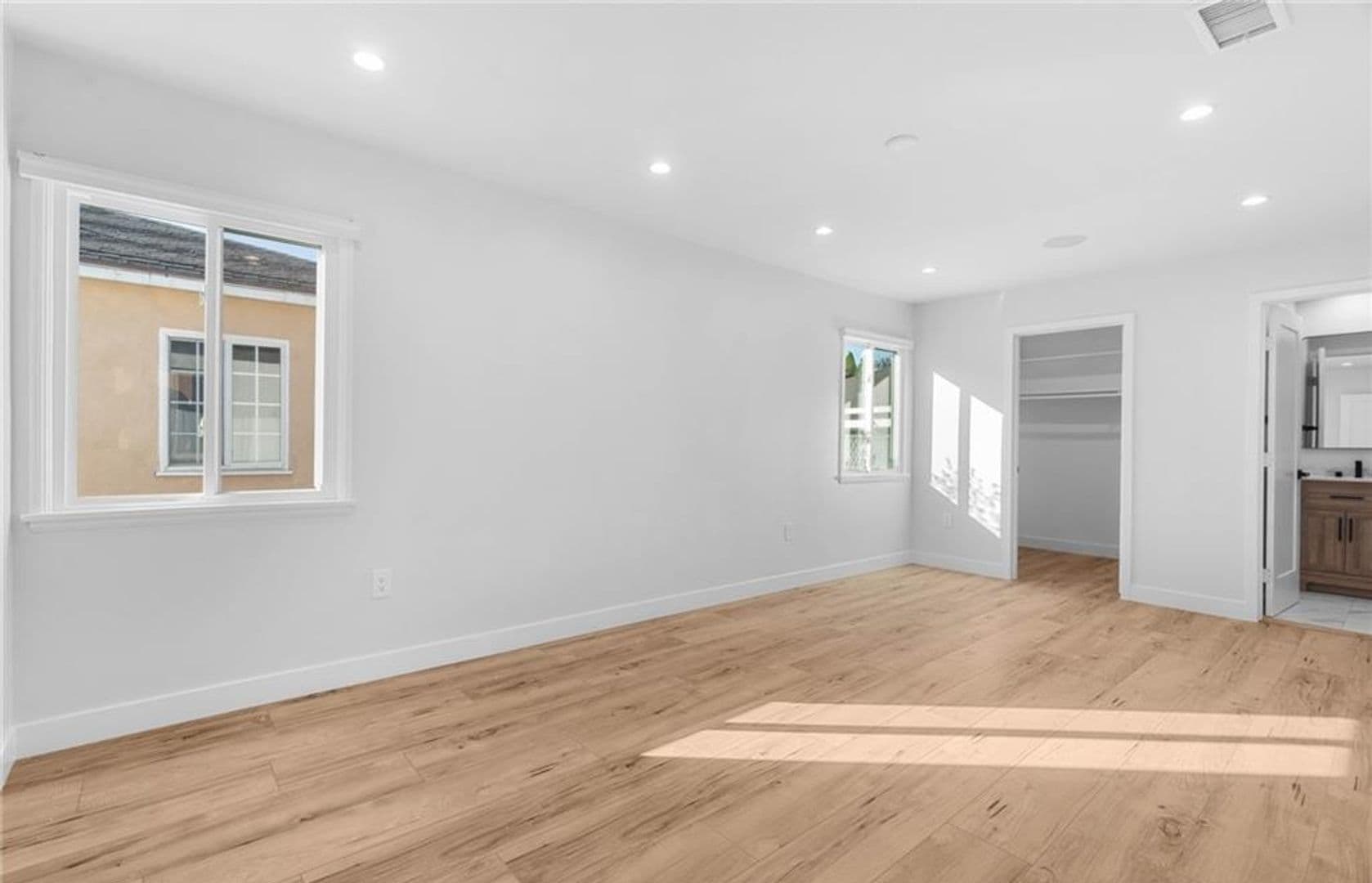 Hawthorne Apartment: 4641 W. 130th Street