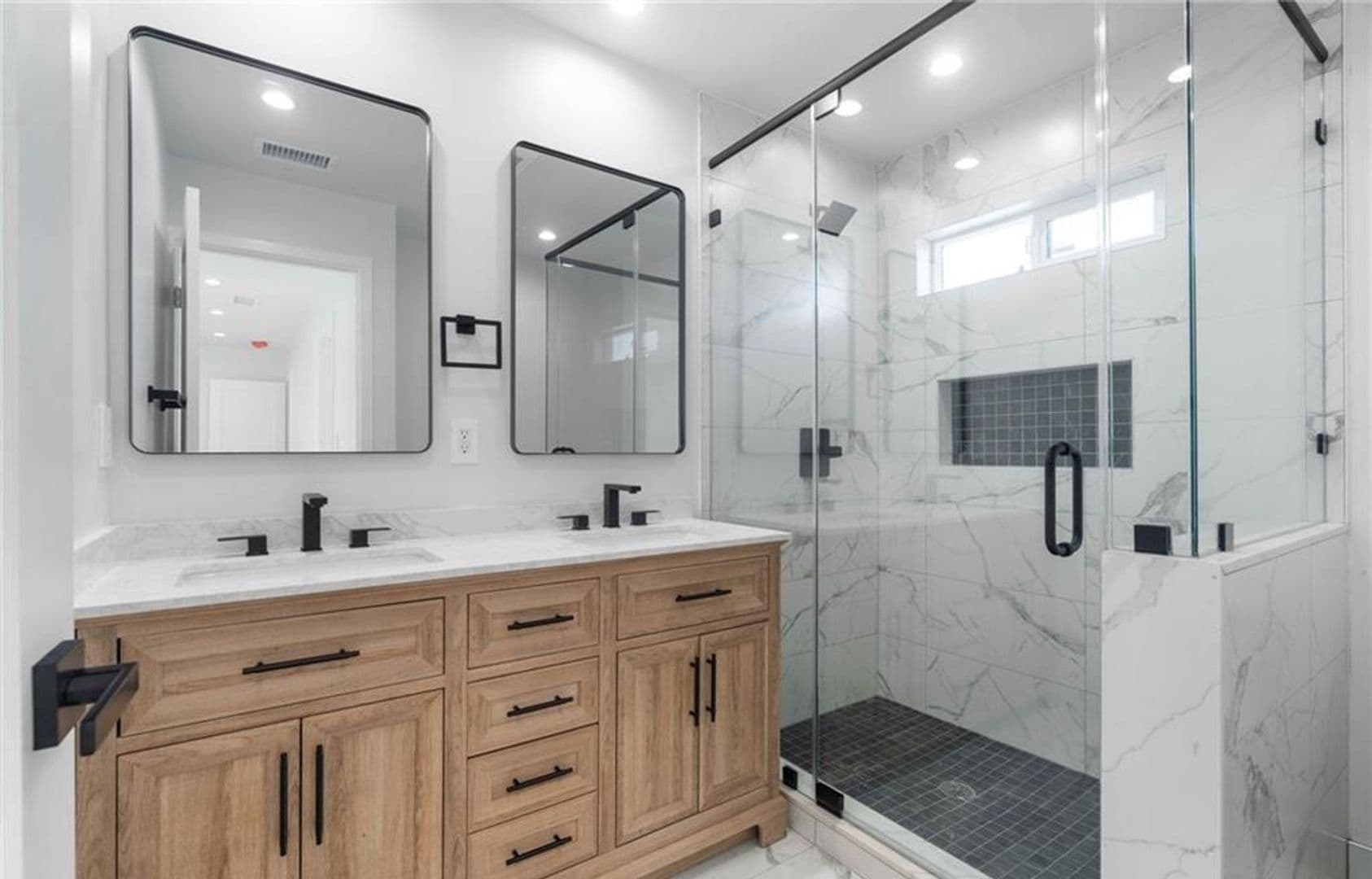 Hawthorne Apartment: 4641 W. 130th Street