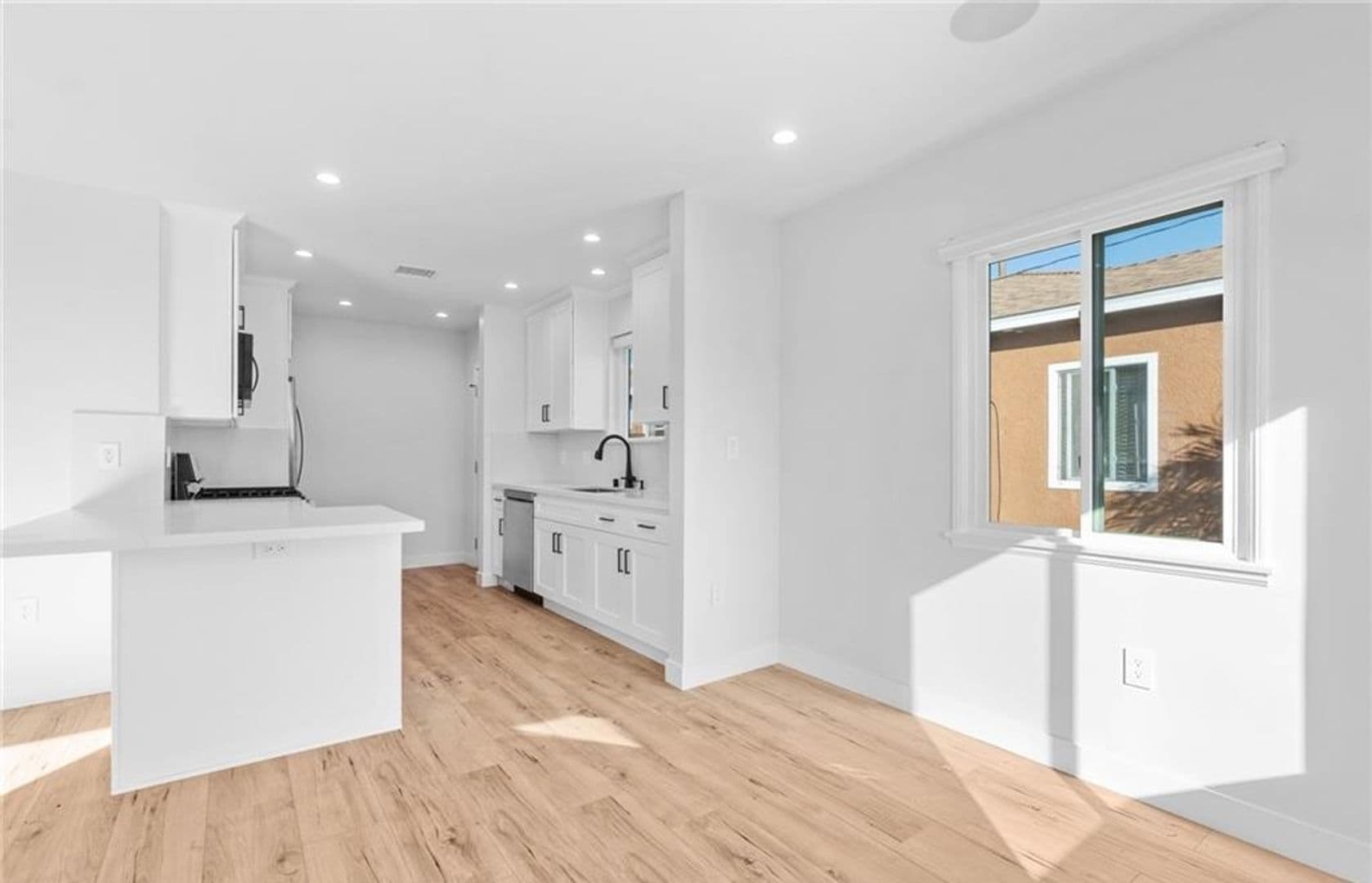 Hawthorne Apartment: 4641 W. 130th Street