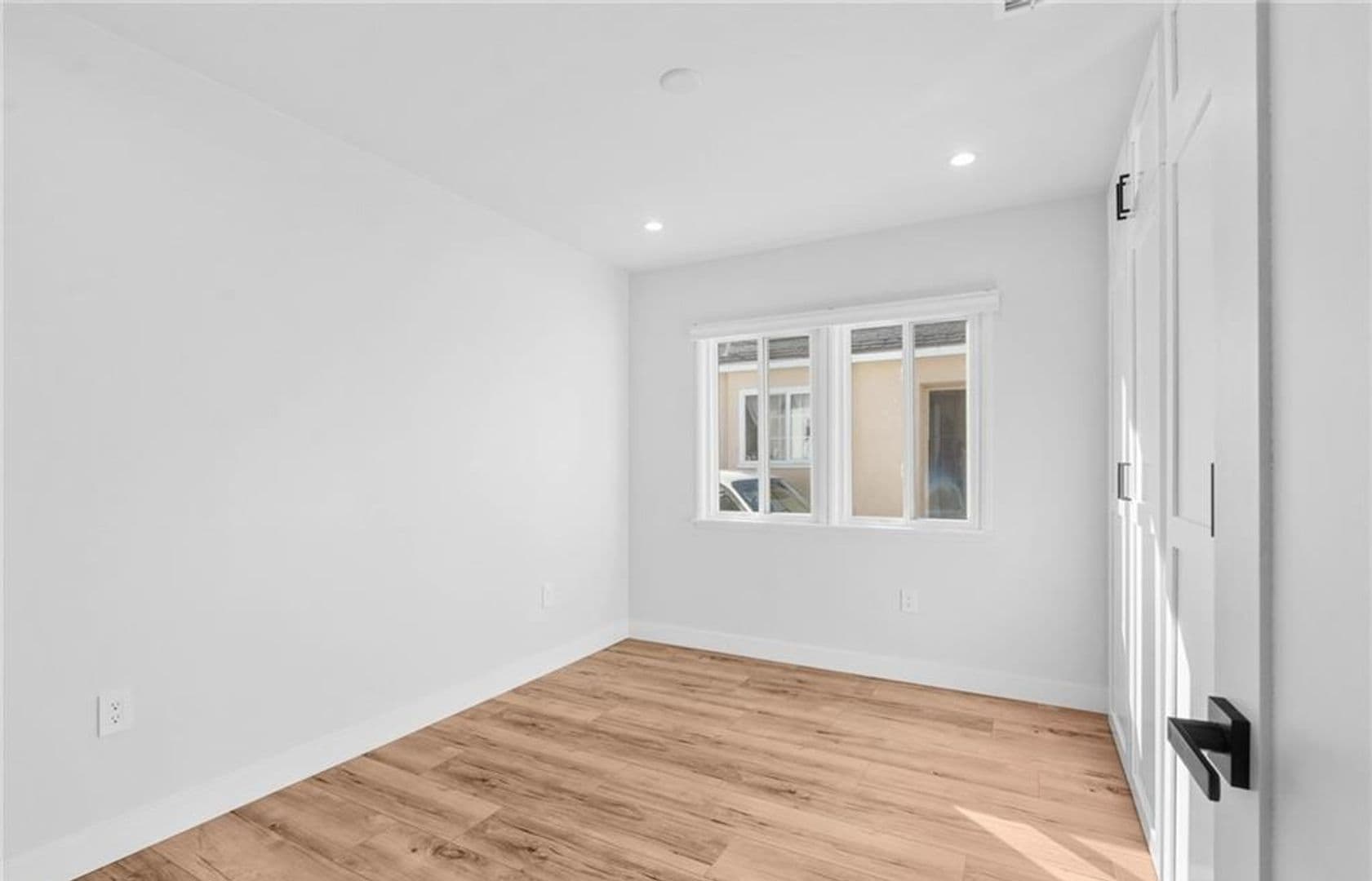 Hawthorne Apartment: 4641 W. 130th Street