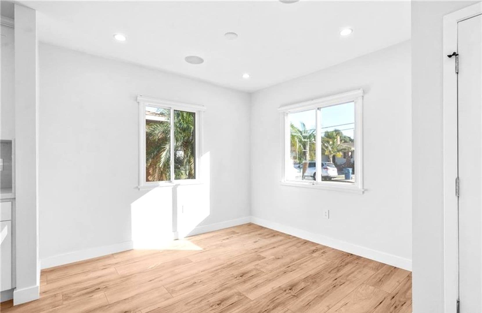 Hawthorne Apartment: 4641 W. 130th Street