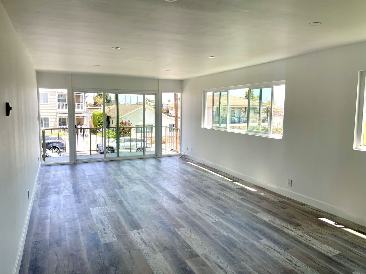 San Pedro Apartment: 953 18th Street