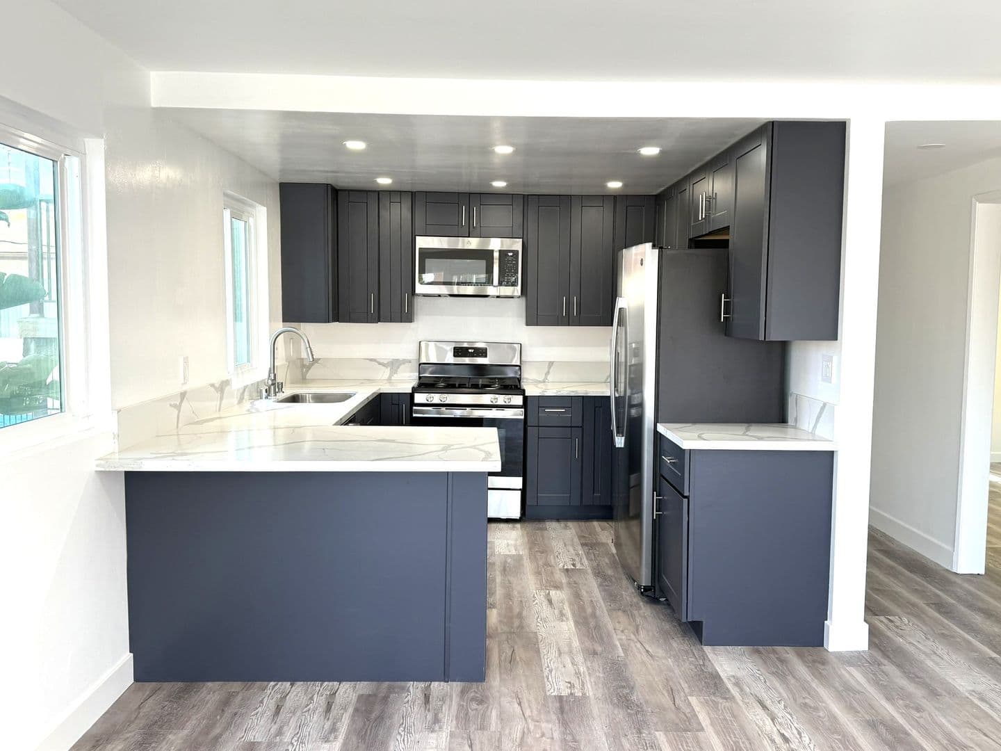 San Pedro Apartment: 953 18th Street