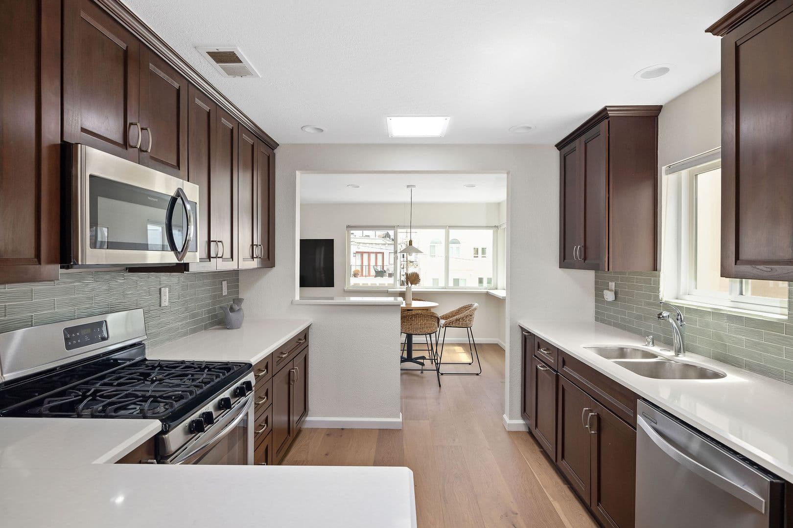 Hermosa Beach House: 49 15th Street #A