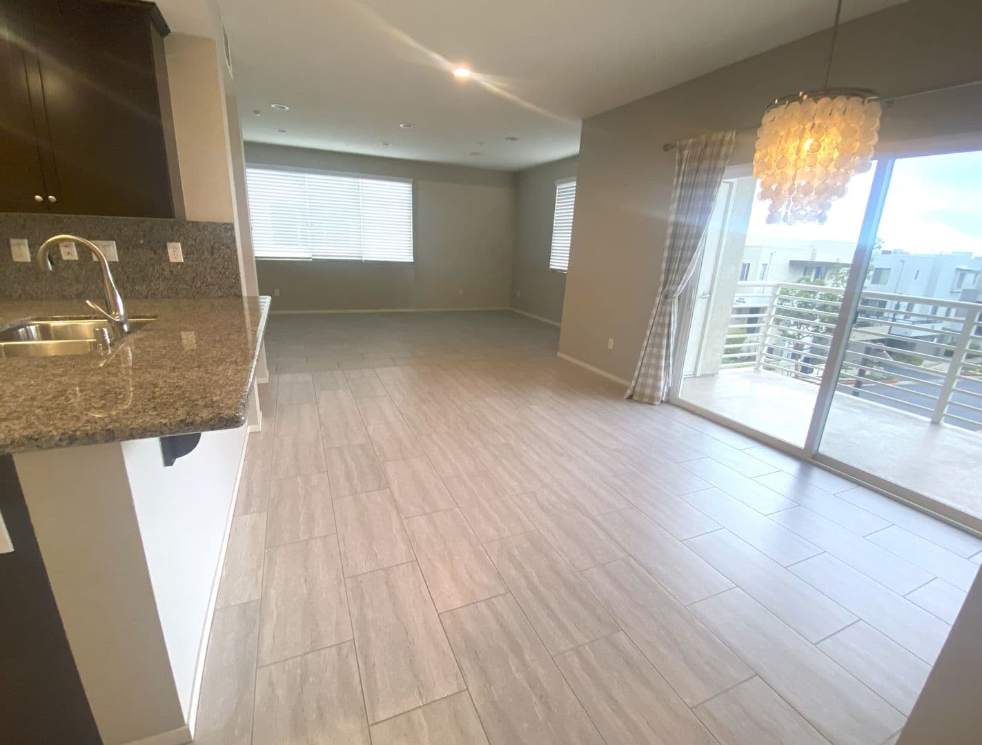 Hawthorne Condo: 13024 Union Avenue #301