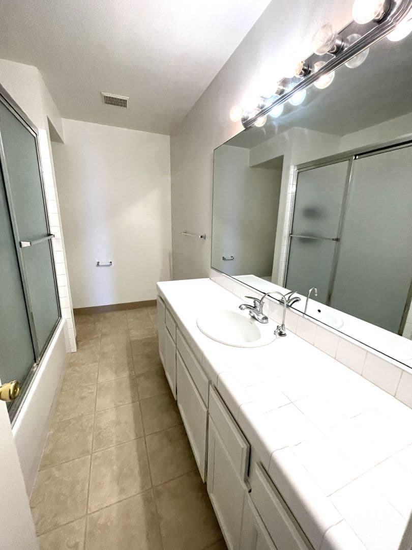 Redondo Beach Apartment: 2910 Aviation Place