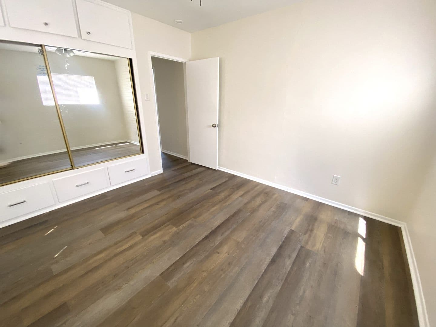 San Pedro Apartment: 947 W. 18th Street