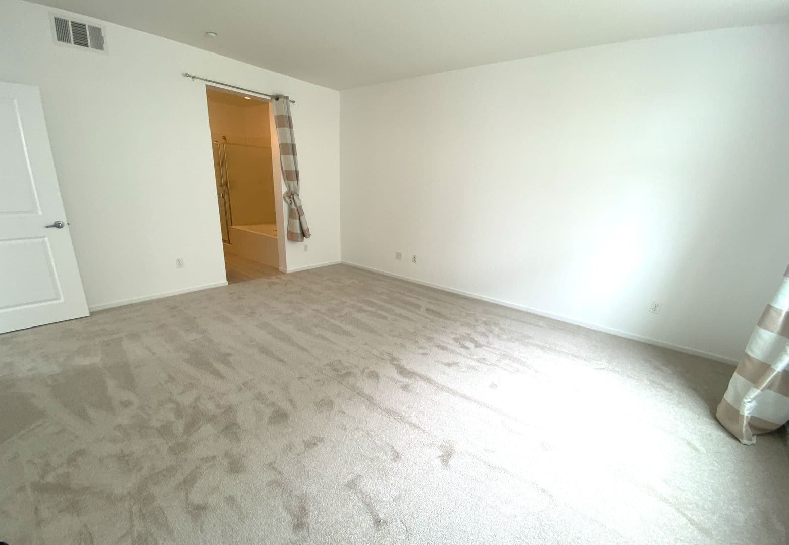 Hawthorne Condo: 13024 Union Avenue #301