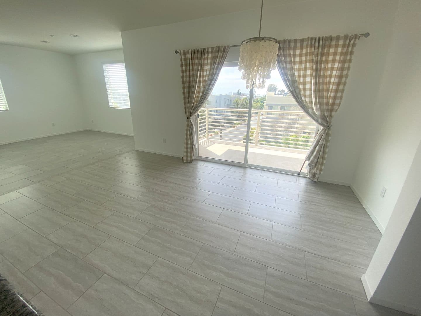 Hawthorne Condo: 13024 Union Avenue #301