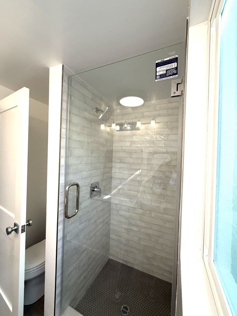 San Pedro Apartment: 953 18th Street
