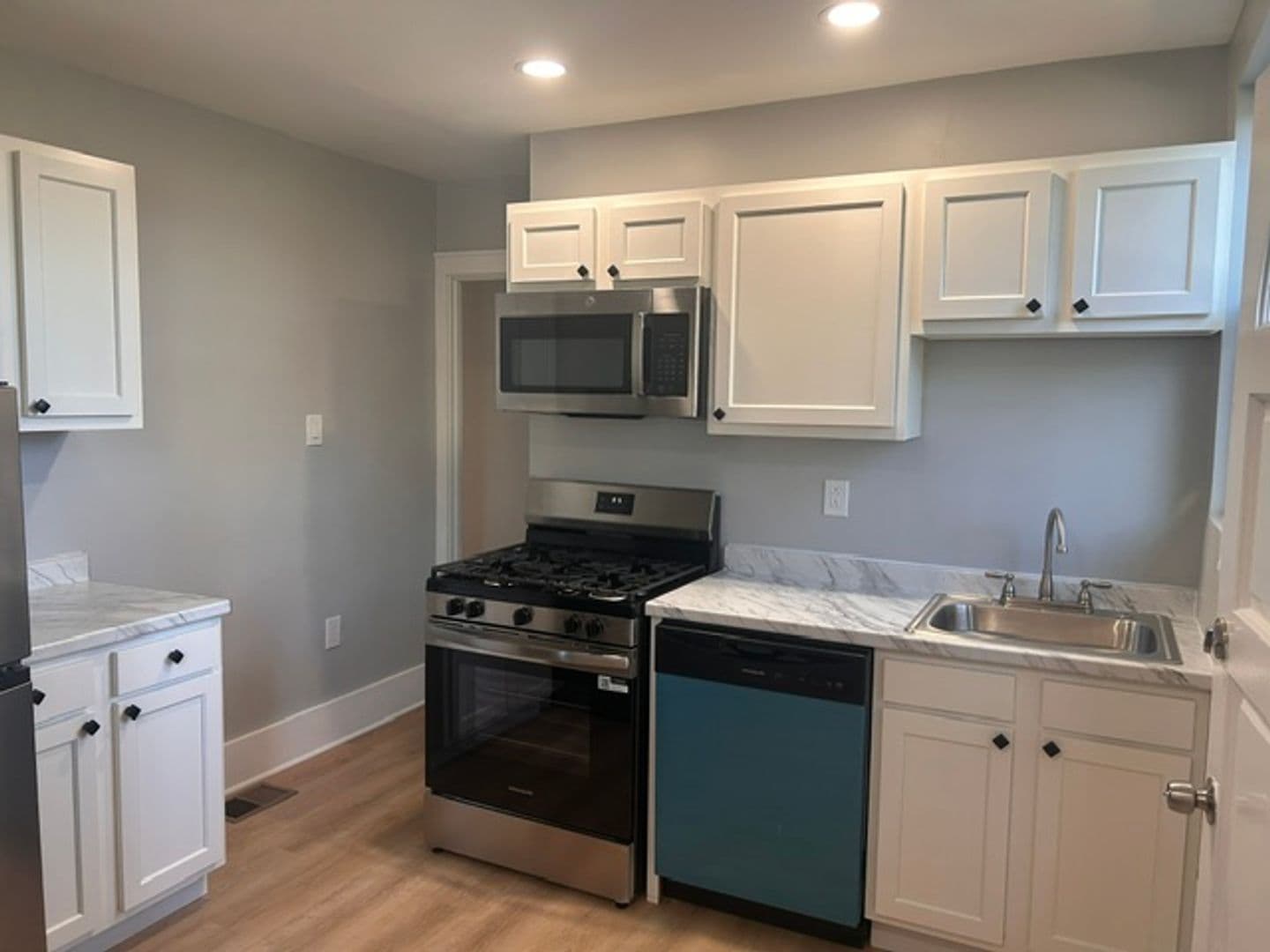 Pittsburgh Apartment: 7431-7437 Penfield Ct