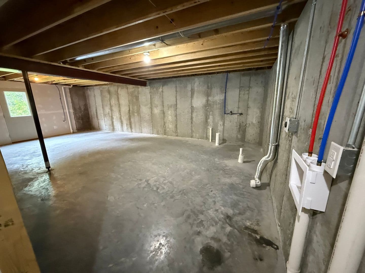 Labadie Townhome: 842 Lakeway Drive