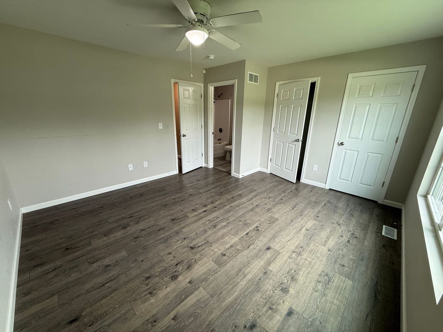 Labadie Townhome: 842 Lakeway Drive