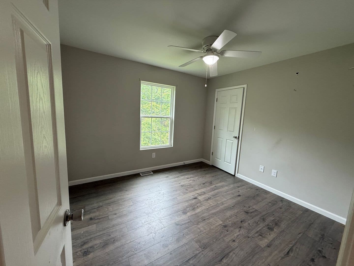 Labadie Townhome: 842 Lakeway Drive