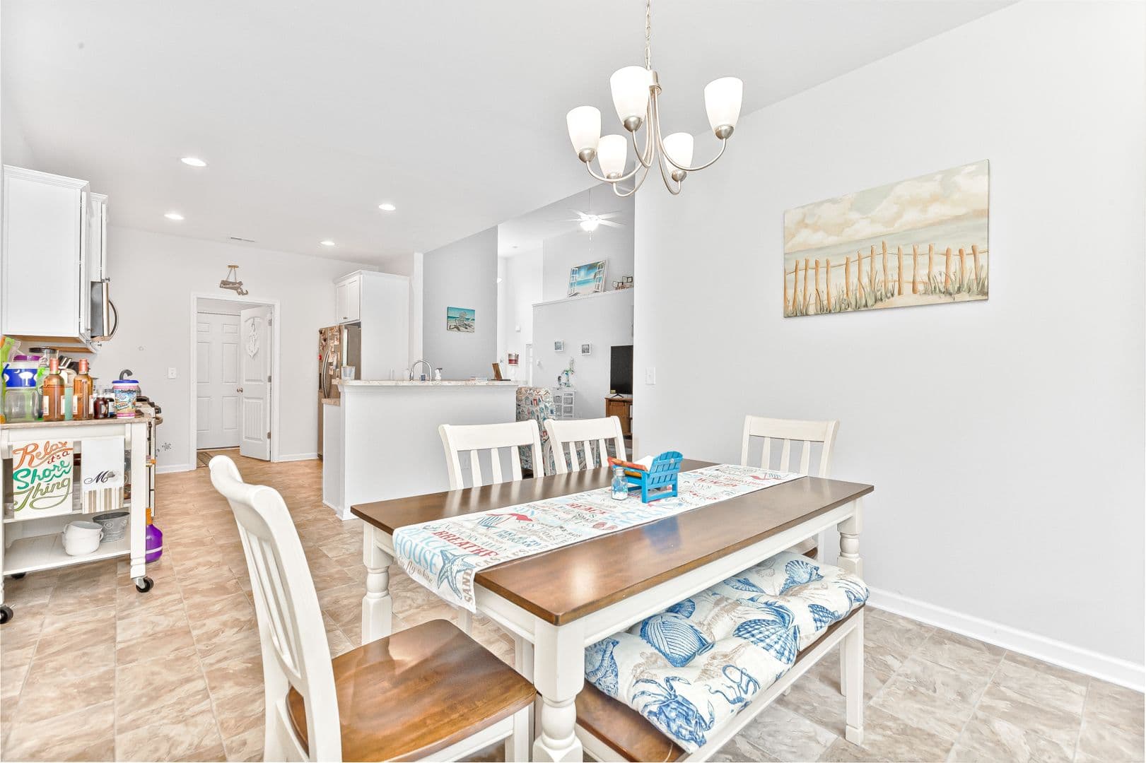 Conway House: 840 Windsor Rose Drive