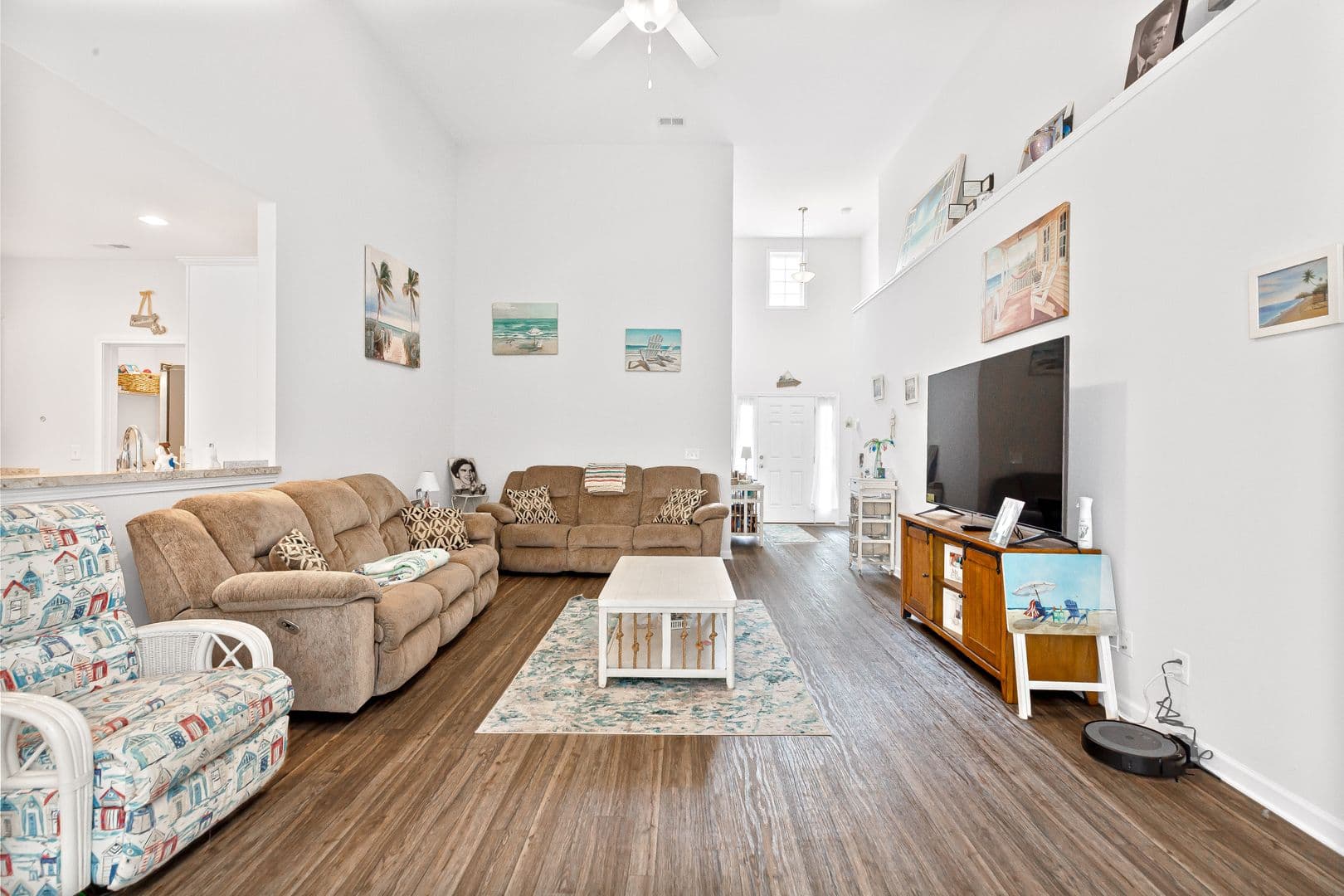Conway House: 840 Windsor Rose Drive