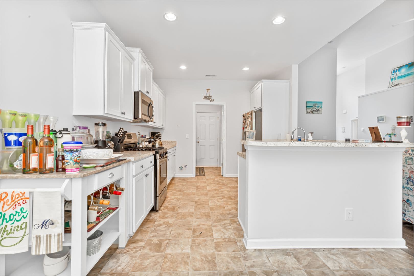 Conway House: 840 Windsor Rose Drive