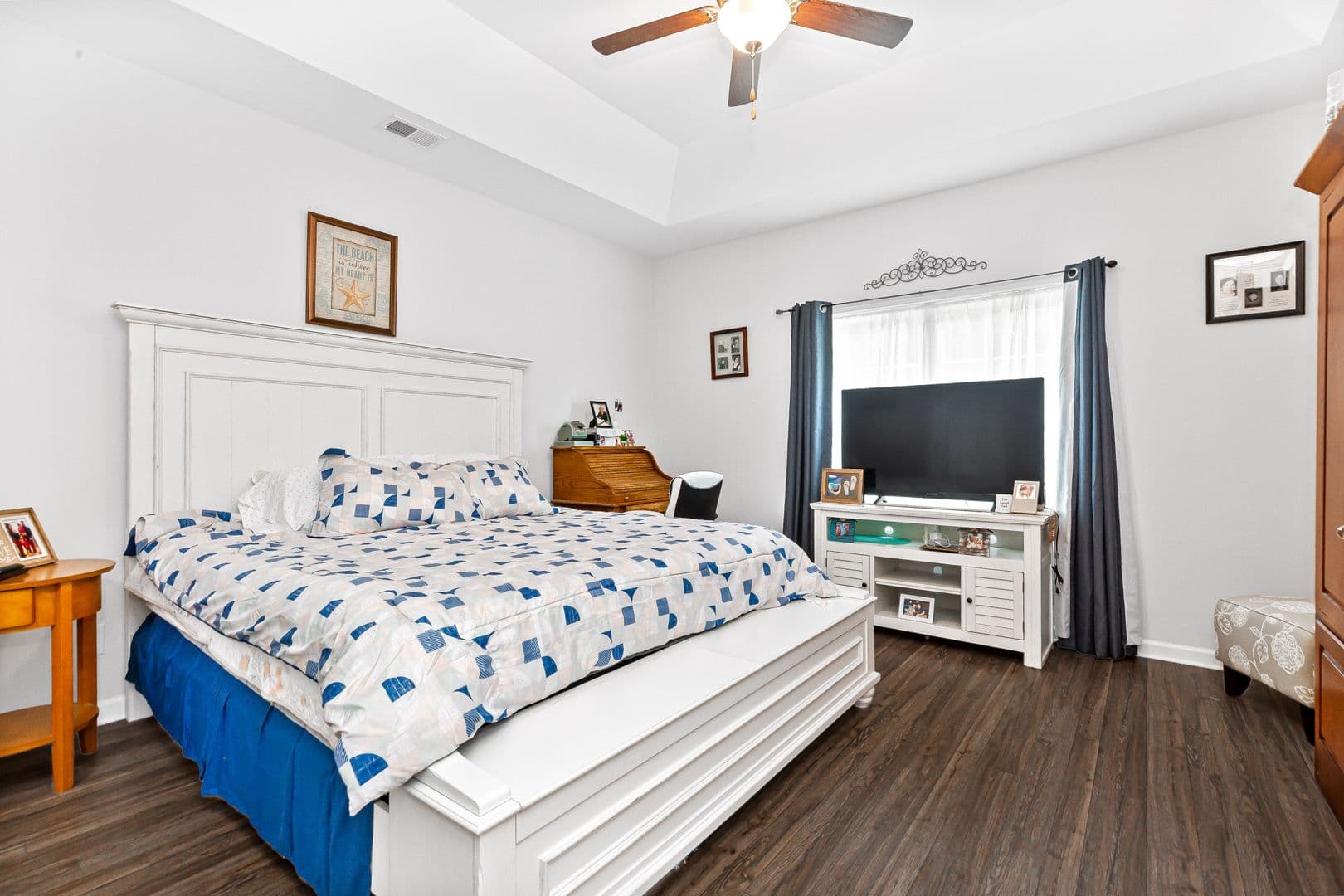 Conway House: 840 Windsor Rose Drive