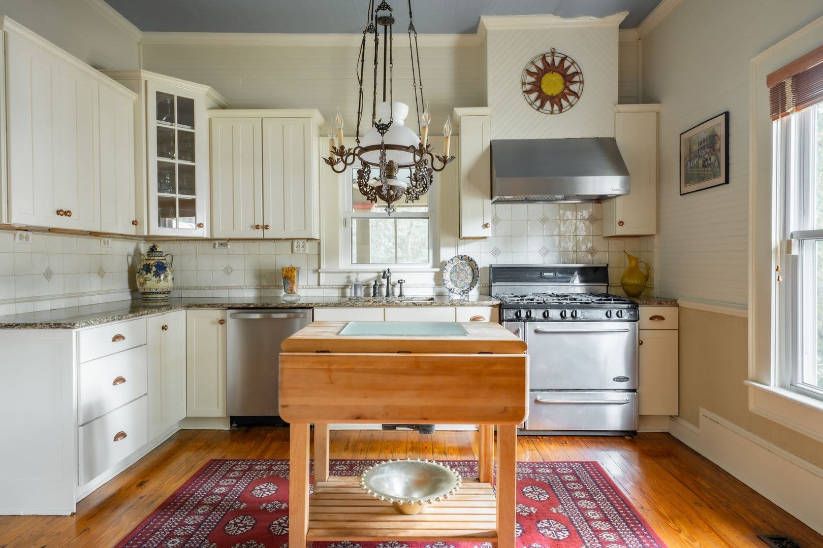 Fairburn House: 152-A Rivertown Rd