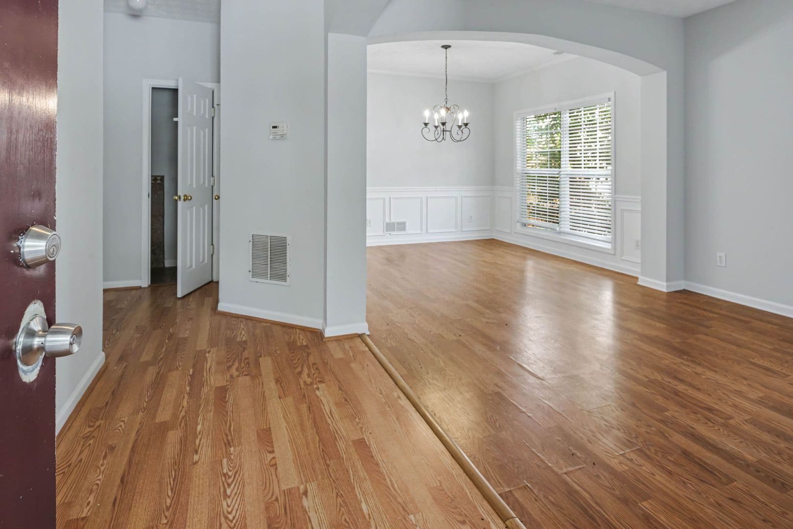 Lawrenceville House: 290 Clairidge Ln
