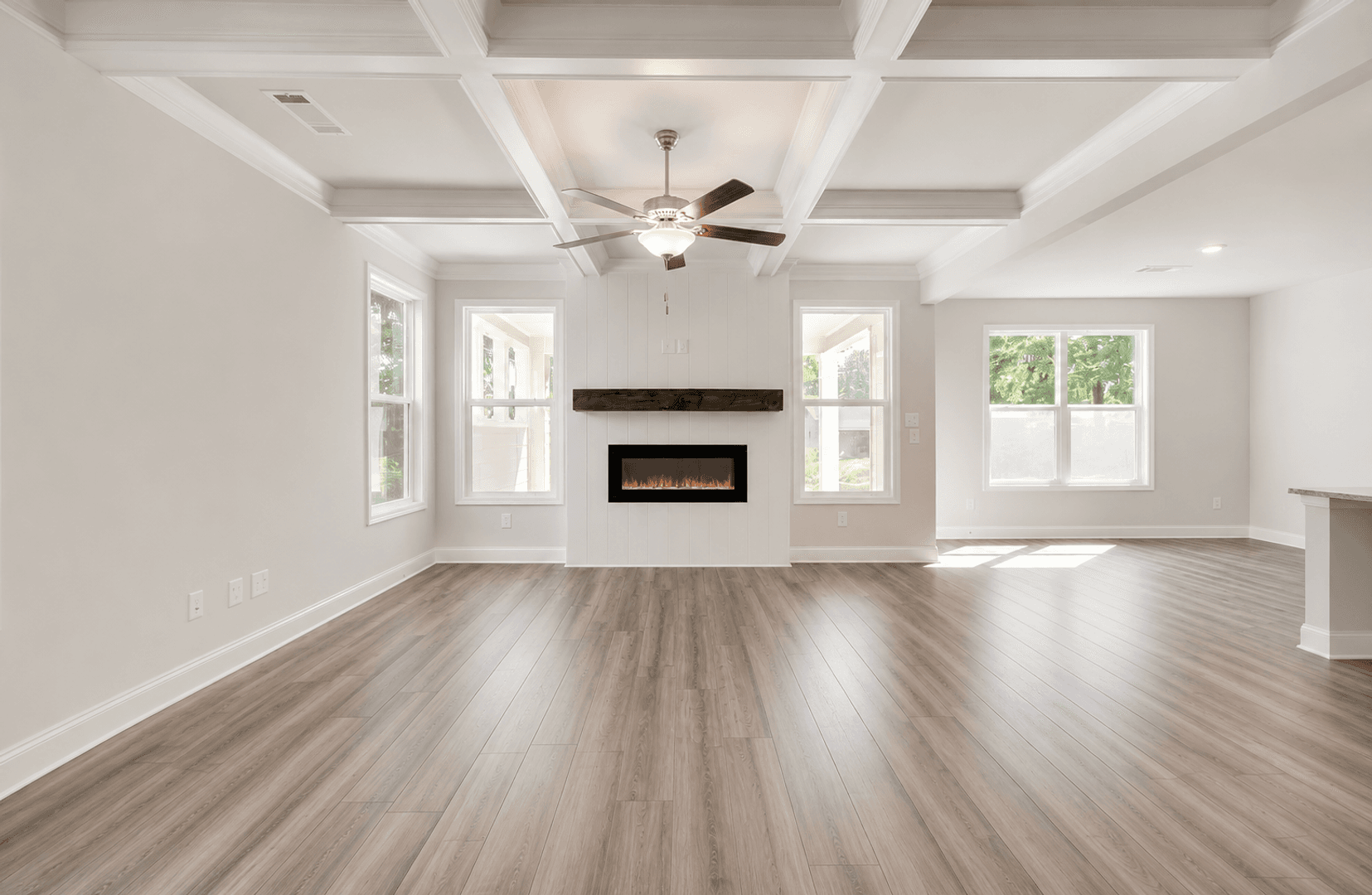 Oakwood House: 5271 Fox Den Rd
