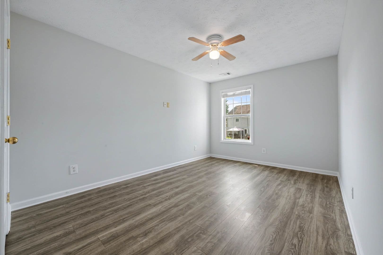 Lawrenceville House: 290 Clairidge Ln