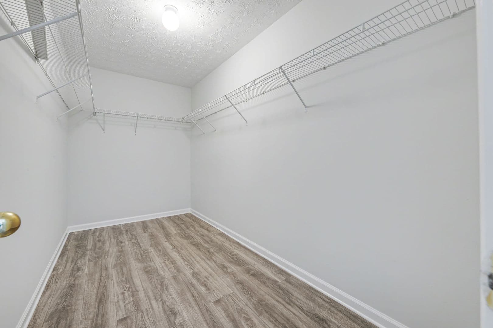Lawrenceville House: 290 Clairidge Ln