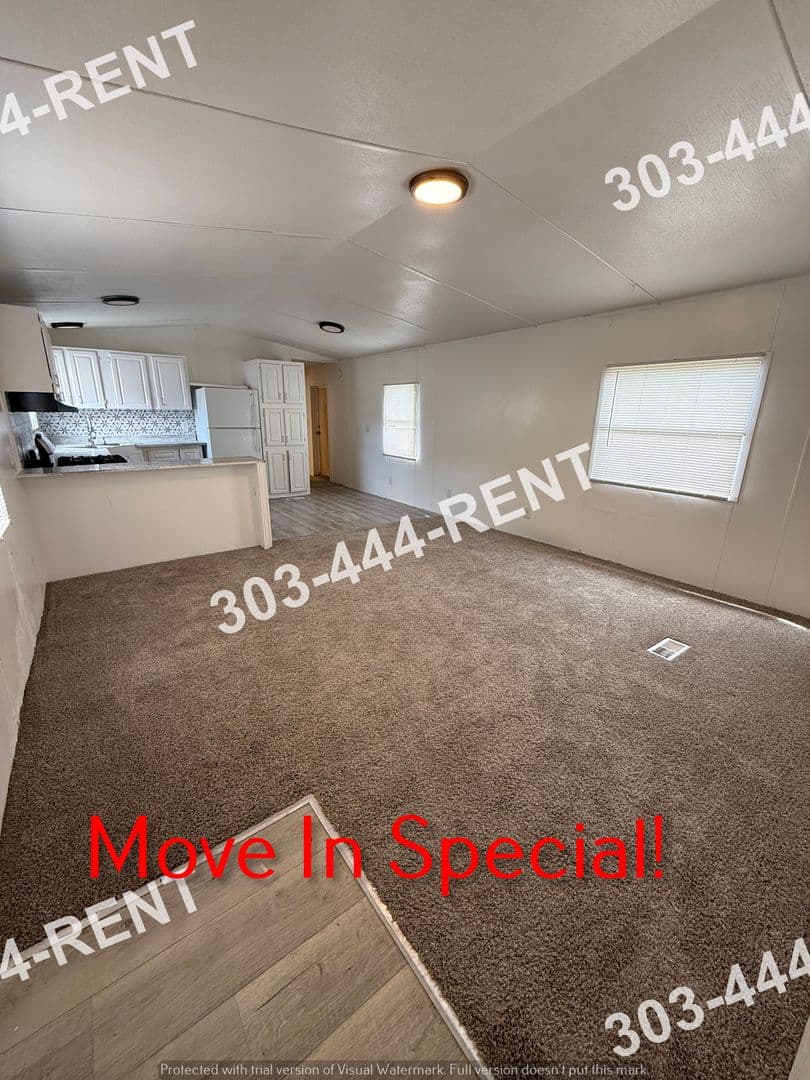 Thornton House: 8440 Adams Way