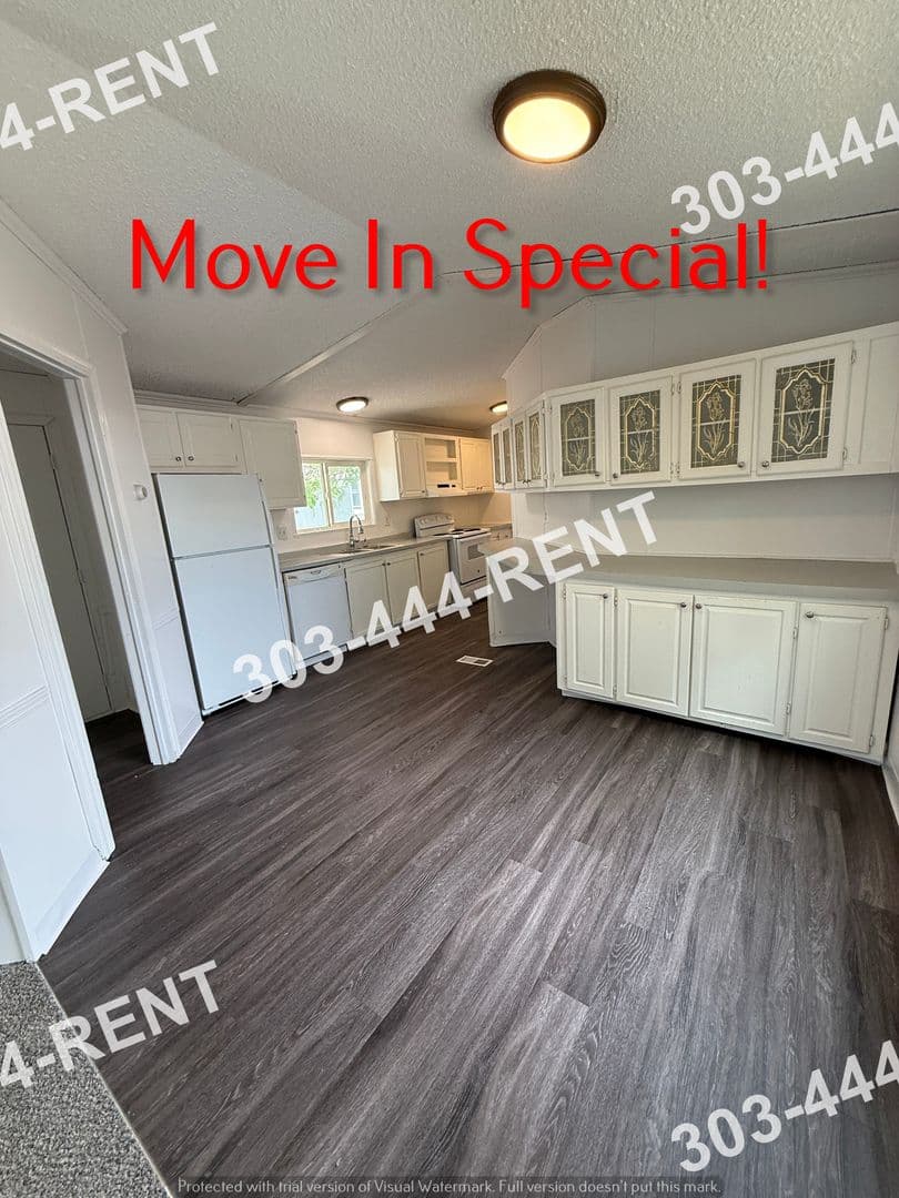 Thornton House: 8525 Garfield Court
