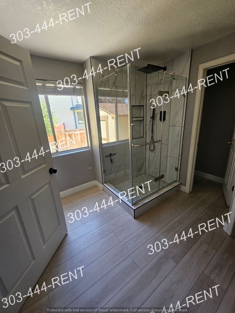 Thornton House: 4845 E 117th Avenue