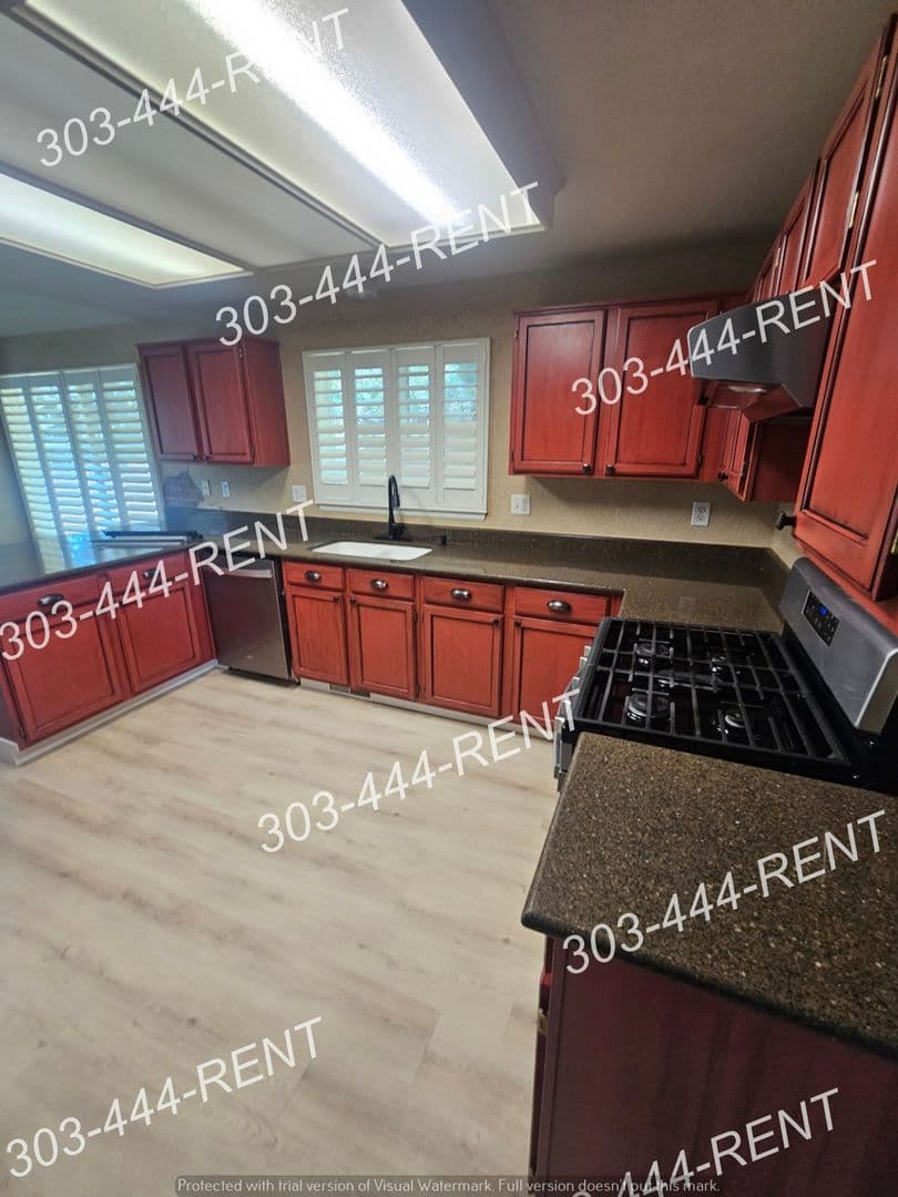 Thornton House: 4845 E 117th Avenue