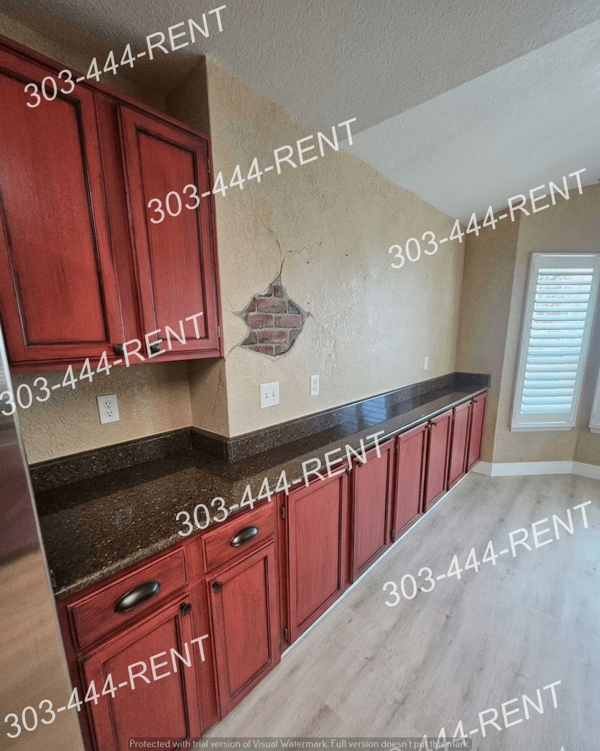 Thornton House: 4845 E 117th Avenue