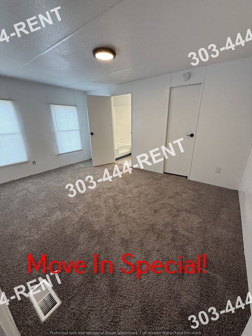 Thornton House: 8440 Adams Way