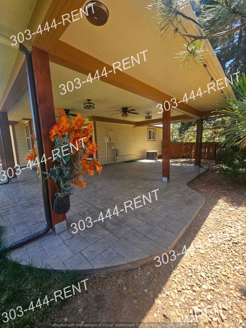 Thornton House: 4845 E 117th Avenue