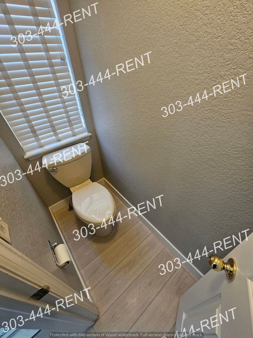 Thornton House: 4845 E 117th Avenue