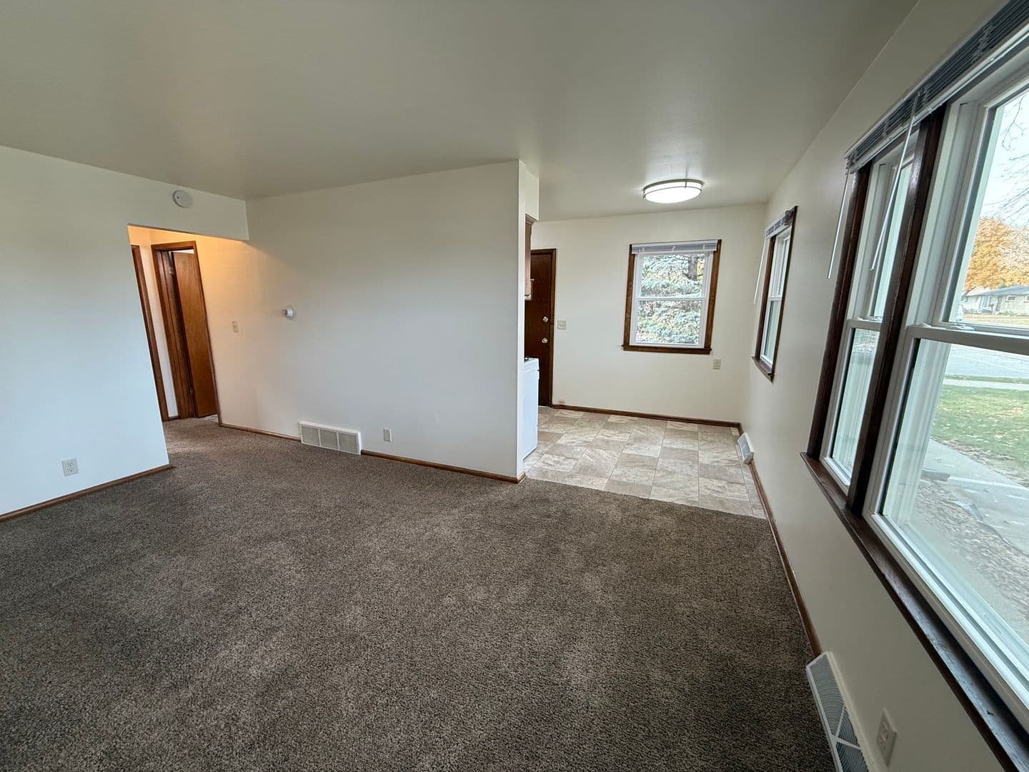Menomonee Falls Apartment: N88W14915 Jefferson Ave
