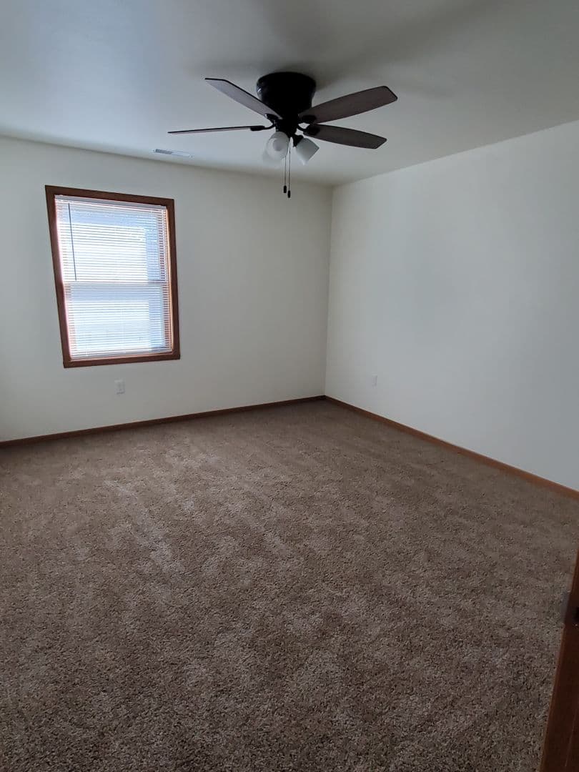 Winneconne Apartment: 25-33 S. 7th Ave & 719 E. Main St