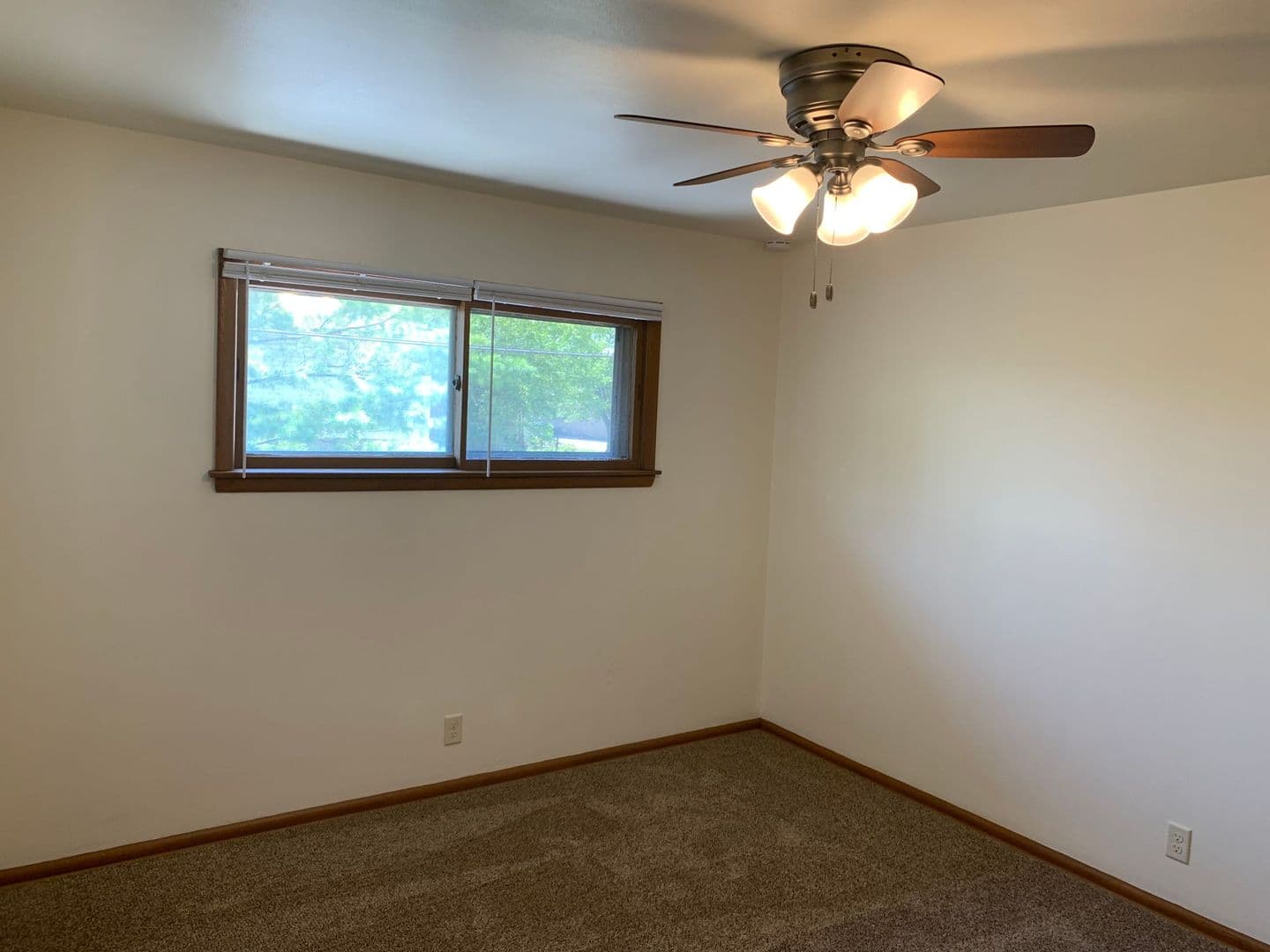 Menomonee Falls Apartment: N88 W15115-33-51 Cleveland Ave