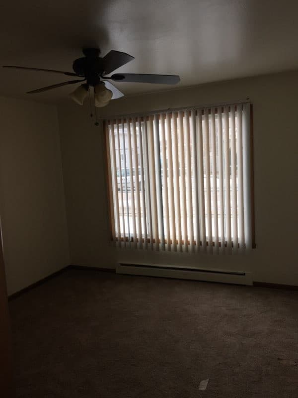 Neenah Apartment: 311 Adams St.