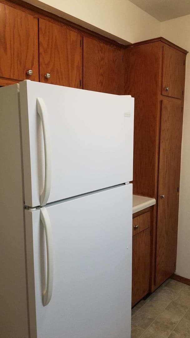 West Bend Apartment: 501-505-509-511 Mulberry Dr E.