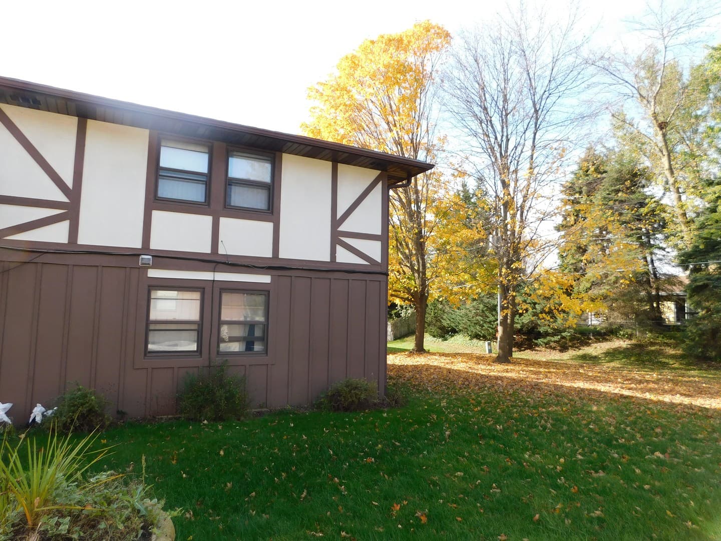 Sheboygan Apartment: 3430-3432-3434 S. 12th St.