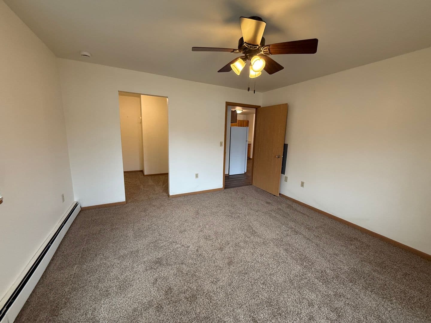 Slinger Apartment: 313 & 323 James St