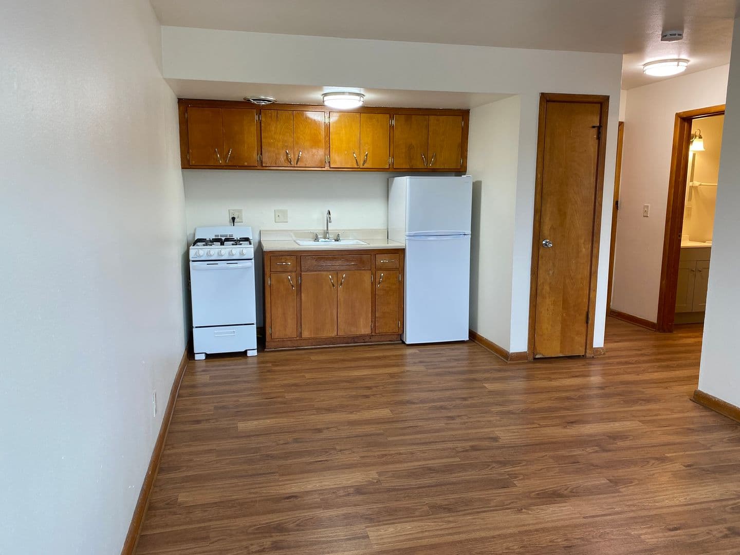 St. Francis Apartment: 2738 E. Bolivar Ave