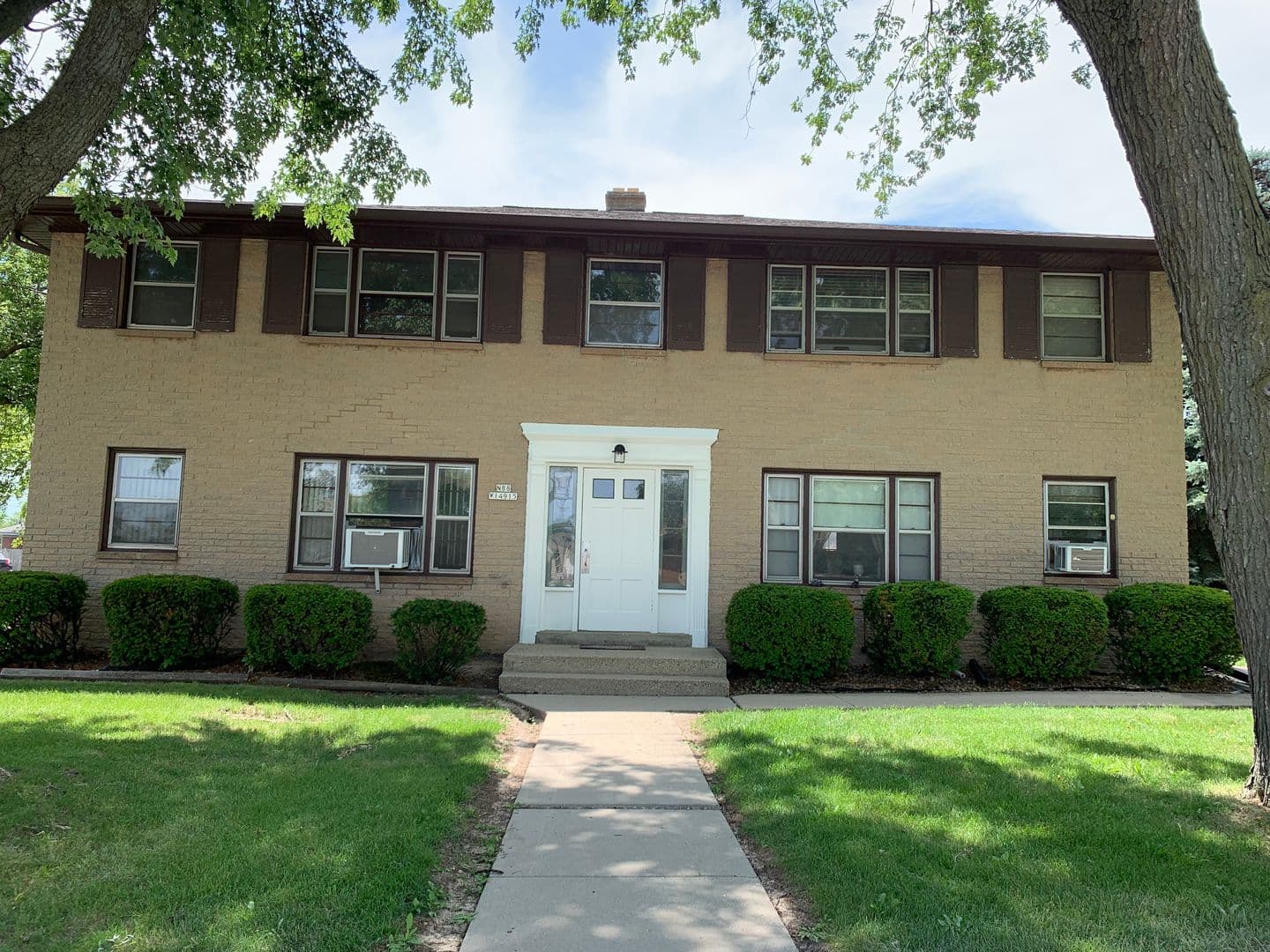 Menomonee Falls Apartment: N88W14915 Jefferson Ave