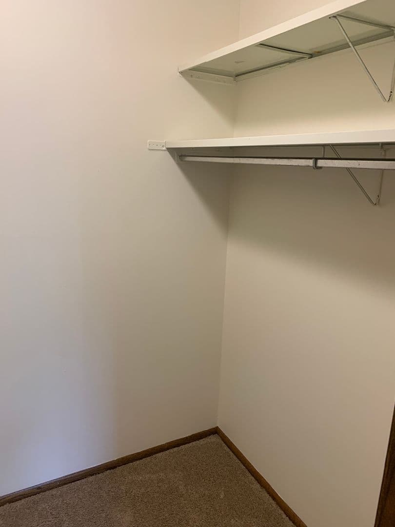 Neenah Apartment: 221 Sherry St.